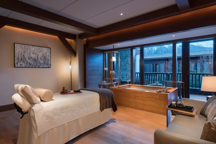 Imagen de la piscina del Hotel Jinmao Purelax Mountain Lijiang. Foto 19