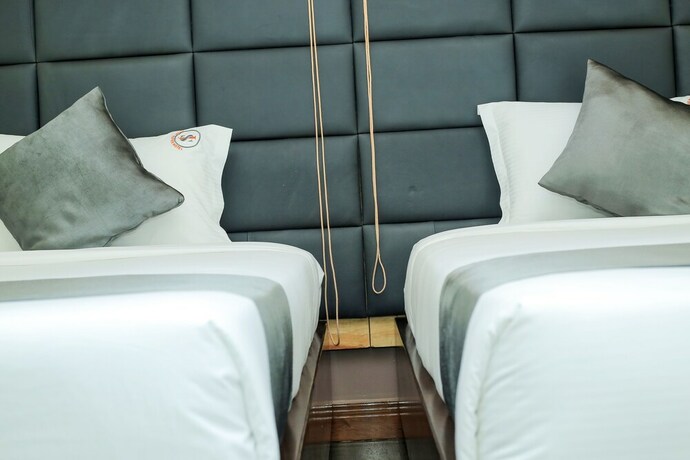 Imagen de la habitación del Hotel Jinna Suites. Foto 20