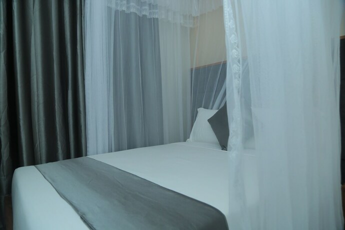 Imagen general del Hotel Jinna Suites. Foto 13