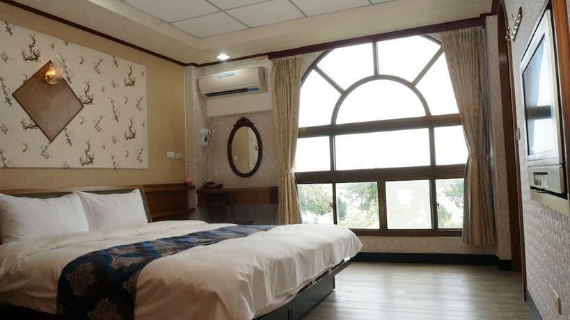 Imagen general del Hotel Jinsa Lakeside View. Foto 4
