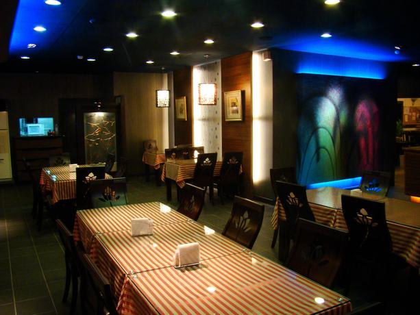 Imagen del bar/restaurante del Hotel Jinspa Resort. Foto 3