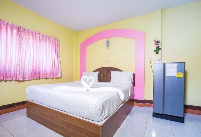 Imagen de la habitación del Hotel Jintana Resort. Foto 3