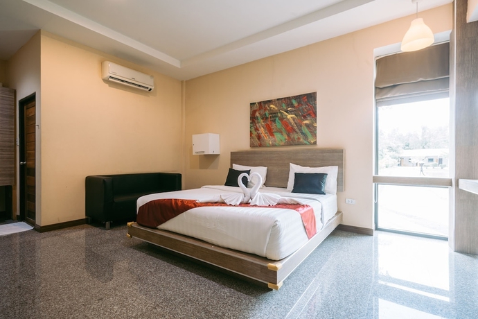 Imagen de la habitación del Hotel Jintana Resort. Foto 9