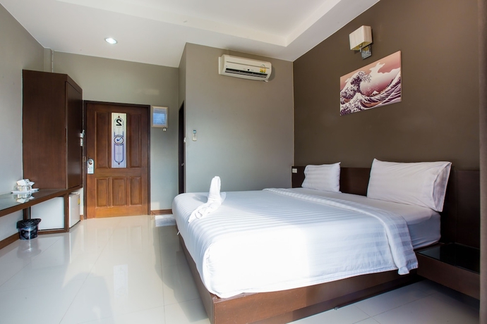 Imagen de la habitación del Hotel Jintana Resort. Foto 12