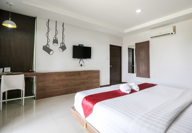 Imagen de la habitación del Hotel Jintana Resort. Foto 18