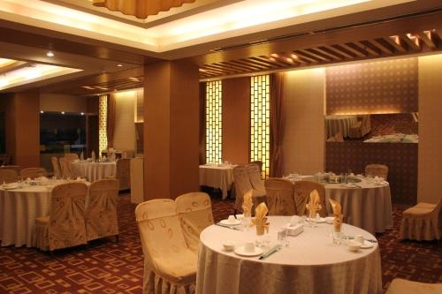 Imagen del bar/restaurante del Hotel Jinyuan Jinling Plaza Xuzhou. Foto 4