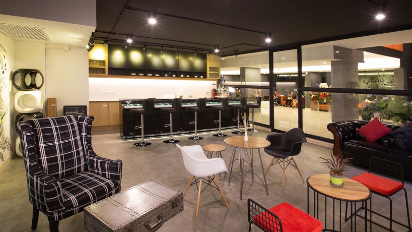 Imagen del bar/restaurante del Hotel Jira Boutique Residence. Foto 5