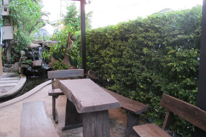 Imagen de los exteriores del Hotel Jirapa Modern Resort. Foto 8