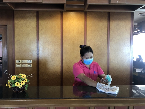 Imagen de los interiores del Hotel Jiraporn Hill Resort. Foto 18