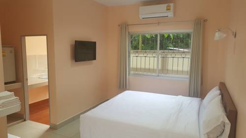 Imagen de la habitación del Hotel Jirasin and Apartment. Foto 7