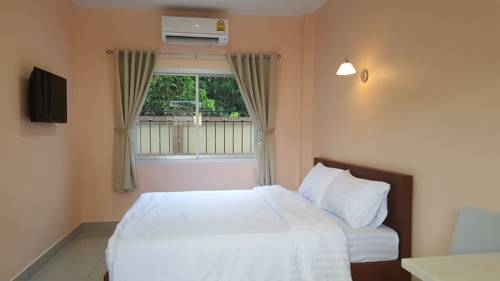 Imagen de la habitación del Hotel Jirasin and Apartment. Foto 12