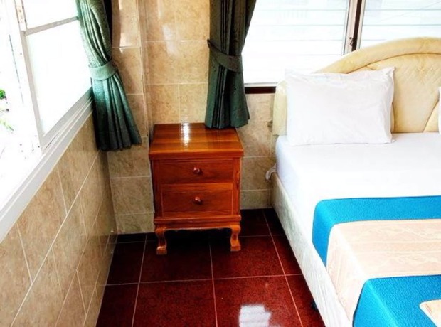 Imagen de los interiores del Hotel Jirawan. Foto 12