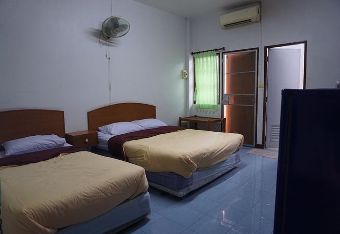 Imagen de la habitación del Hotel Jittrawadee. Foto 16