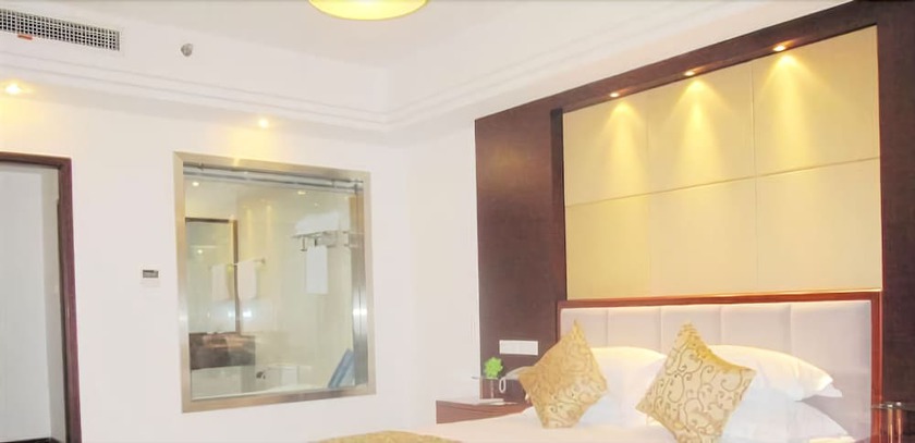 Imagen de la habitación del Hotel Jiuhuashan Center. Foto 3