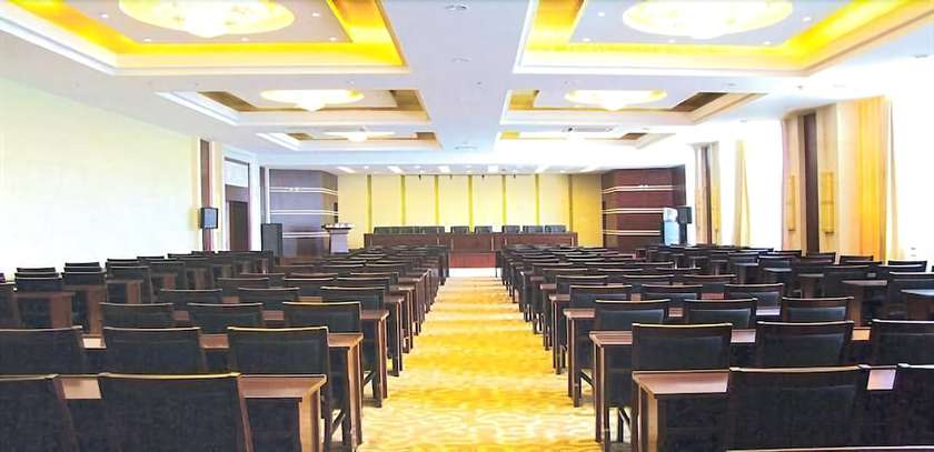 Imagen de la habitación del Hotel Jiuhuashan Center. Foto 7