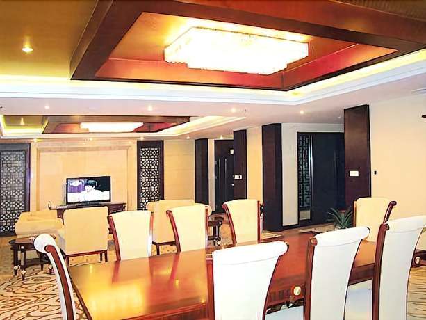 Imagen de los interiores del Hotel Jiuhuashan Center. Foto 17