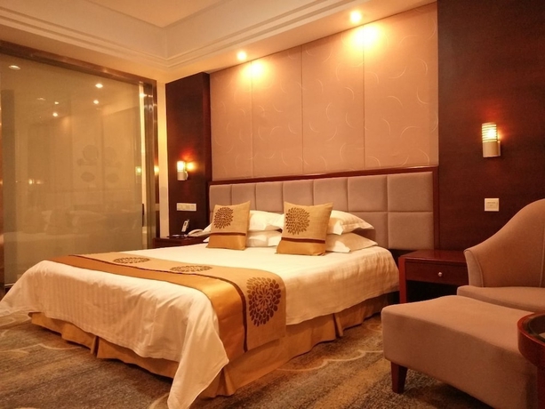 Imagen de la habitación del Hotel Jiuhuashan Center. Foto 14