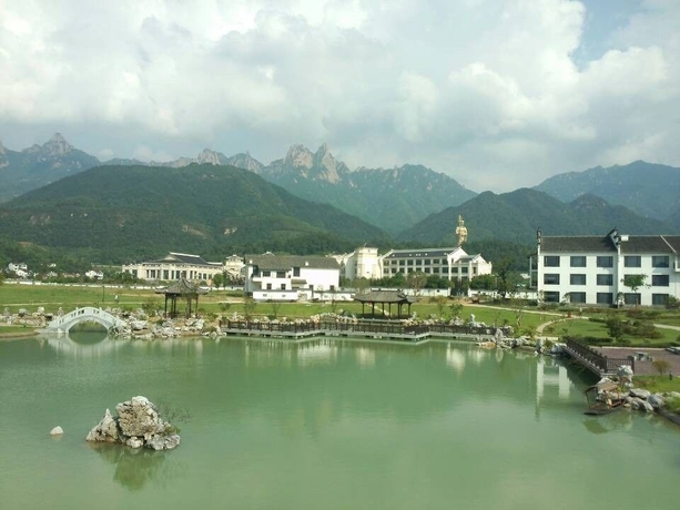 Imagen de los exteriores del Hotel Jiuhuashan Ocean Line. Foto 18