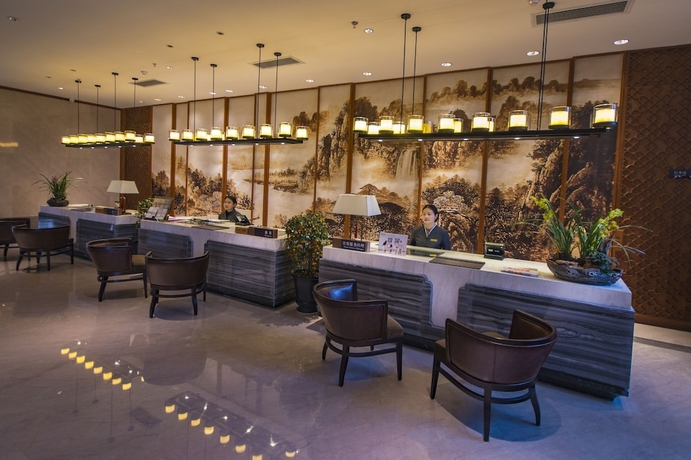 Imagen de los interiores del Hotel Jiuhuashan Rongxi Manor Hot Spring. Foto 16