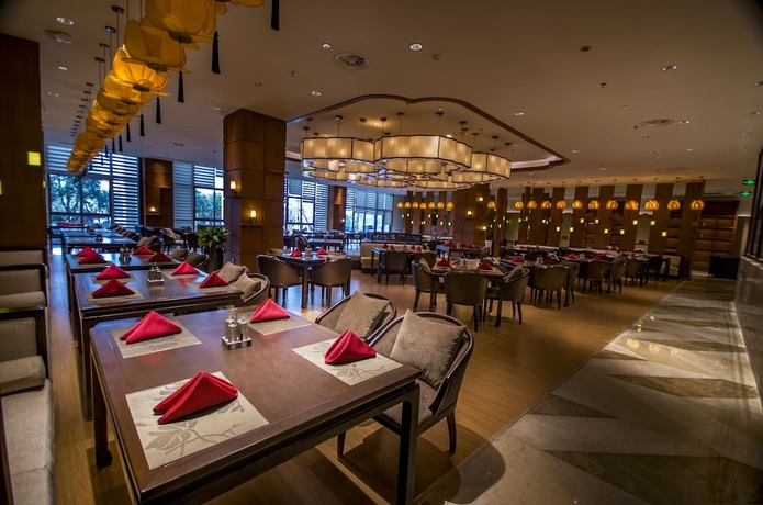 Imagen del bar/restaurante del Hotel Jiuhuashan Rongxi Manor Hot Spring. Foto 2