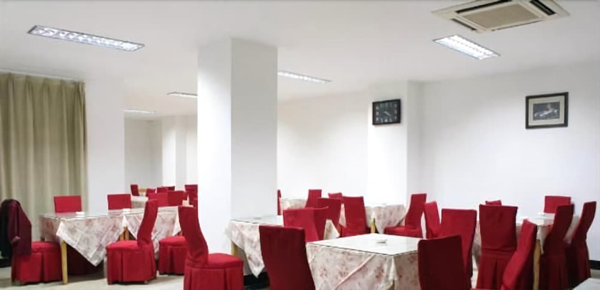 Imagen del bar/restaurante del Hotel Jiujiang Bonnie Express Business Hotel. Foto 3