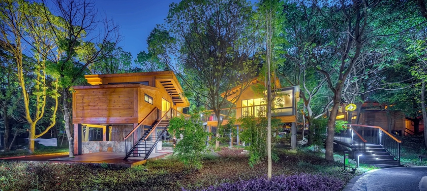 Imagen de los exteriores del Hotel Jiushu Resorts The Forest's Secret. Foto 11