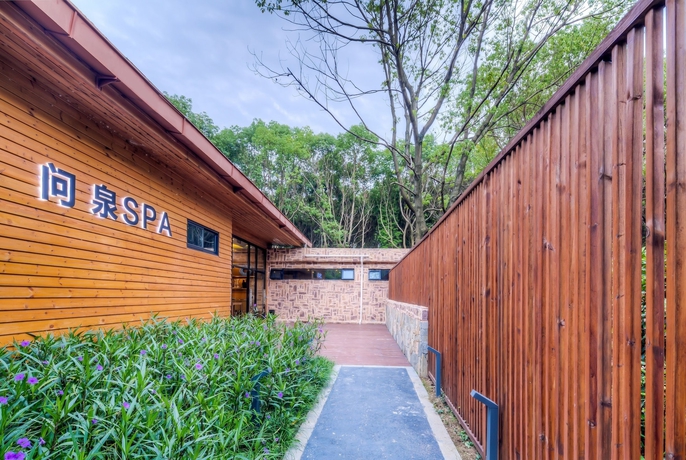 Imagen de los exteriores del Hotel Jiushu Resorts The Forest's Secret. Foto 16