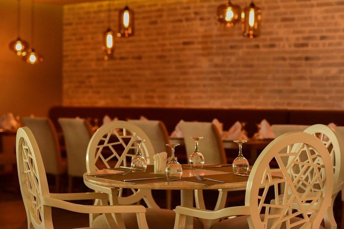 Imagen del bar/restaurante del Hotel Jiva Beach Resort - All Inclusive. Foto 2