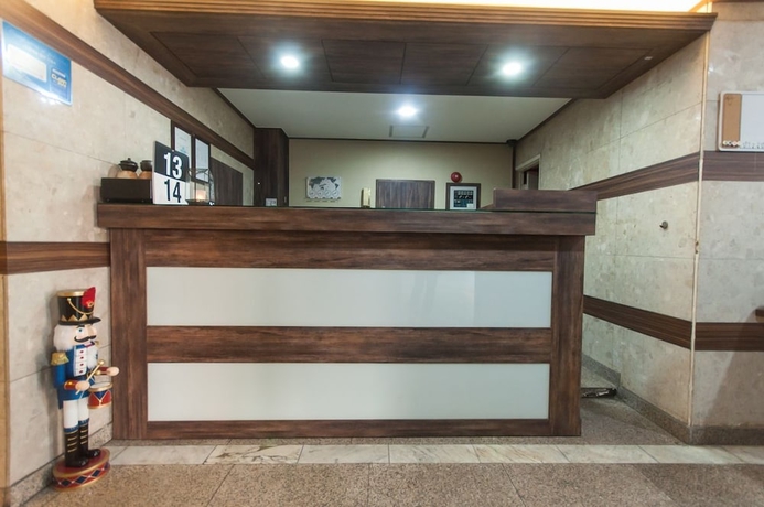 Imagen de los interiores del Hotel Jj Inn. Foto 18