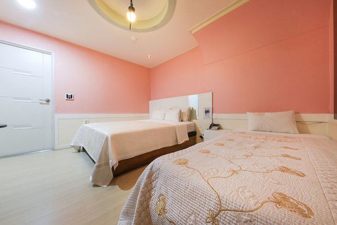 Imagen de la habitación del Hotel Jjack. Foto 9