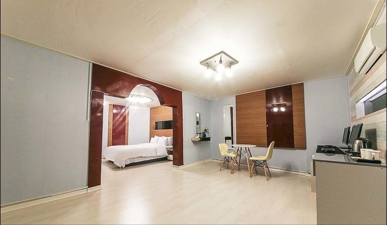 Imagen de la habitación del Hotel Jjack. Foto 12