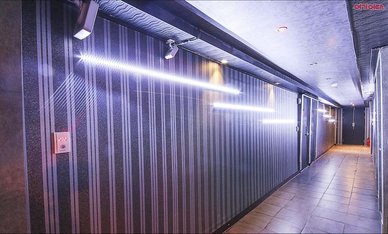 Imagen de los interiores del Hotel Jjack. Foto 14