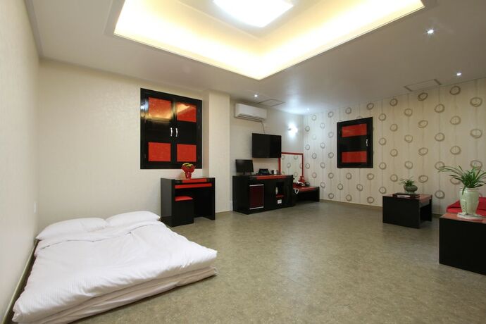 Imagen de la habitación del Hotel Jm. Foto 17