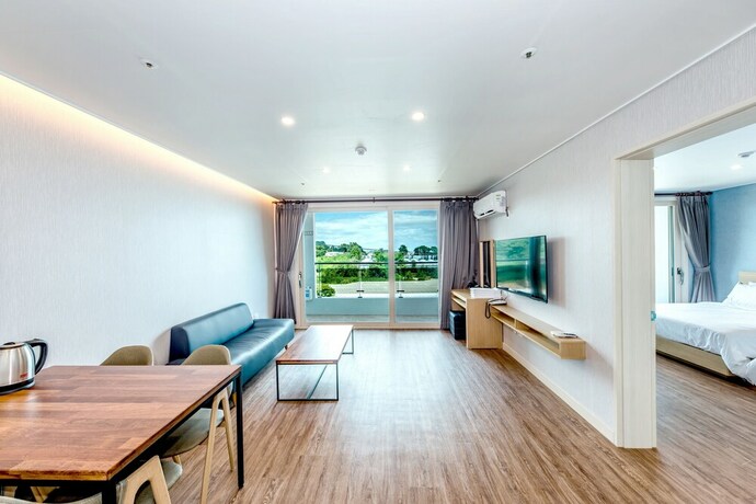 Imagen de la habitación del Hotel Jnb Family. Foto 29