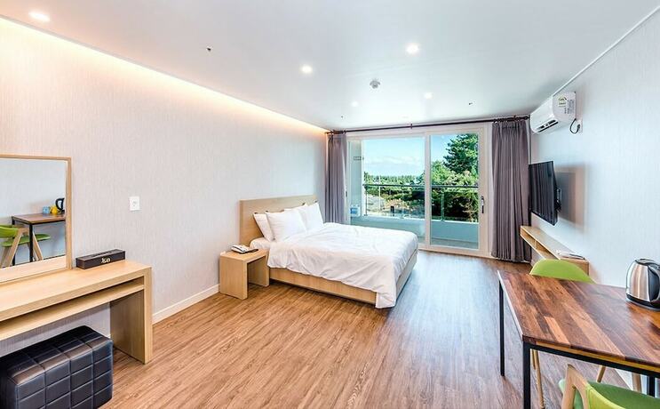 Imagen de la habitación del Hotel Jnb Family. Foto 30