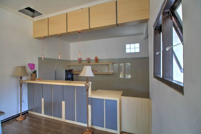 Imagen de los interiores del Hotel Jnj Guest House. Foto 32