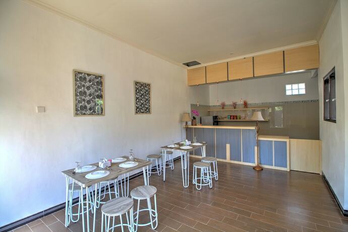 Imagen de los interiores del Hotel Jnj Guest House. Foto 33