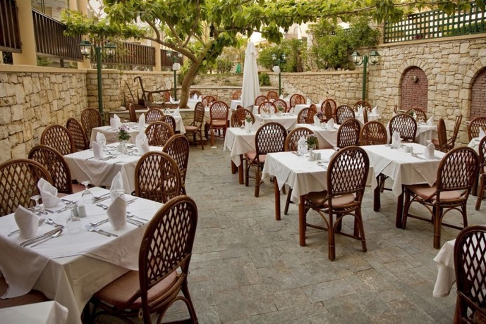 Imagen del bar/restaurante del Hotel Jo-an Beach. Foto 3