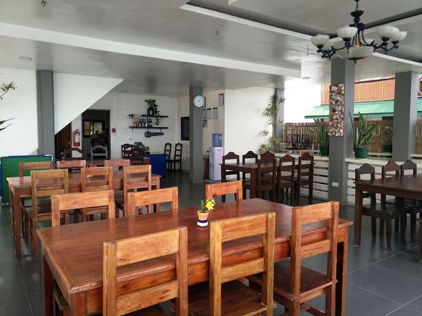 Imagen del bar/restaurante del Hotel Joan Beach Resort. Foto 21