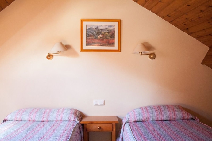 Imagen de la habitación del Hotel Joan Canejan. Foto 17