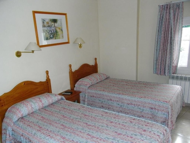 Imagen de la habitación del Hotel Joan Canejan. Foto 18