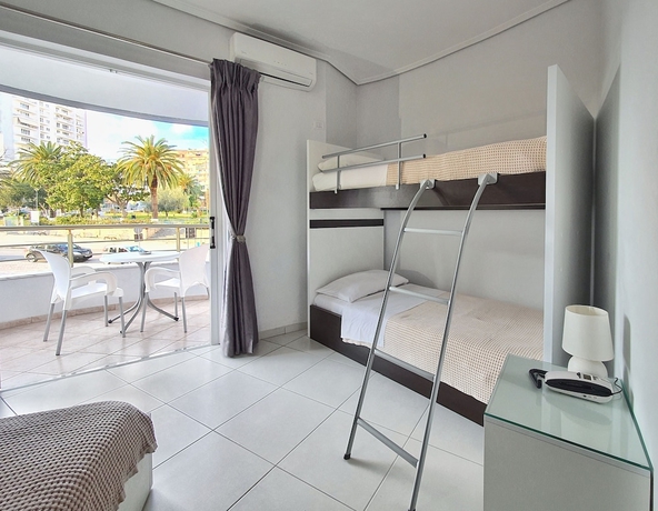 Imagen de la habitación del Hotel Joan. Foto 17