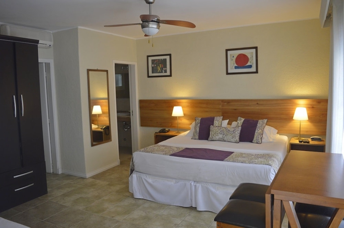 Imagen de la habitación del Hotel Joan Miró Boutique. Foto 2