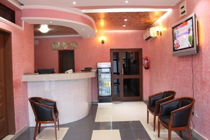 Imagen de los interiores del Hotel Joana. Foto 18