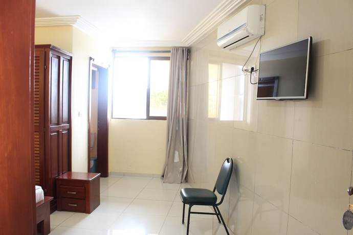 Imagen de la habitación del Hotel Joana. Foto 13