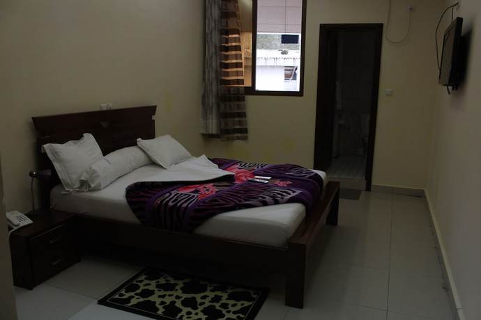 Imagen de la habitación del Hotel Joana. Foto 17