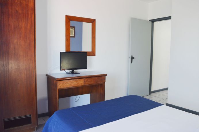 Imagen de la piscina del Hotel Joaquina Beach. Foto 20