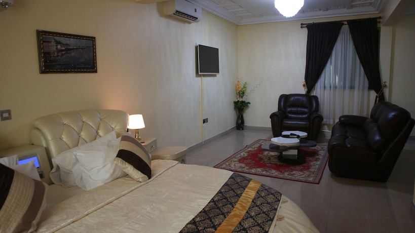 Imagen de la habitación del Hotel Jobyco. Foto 8