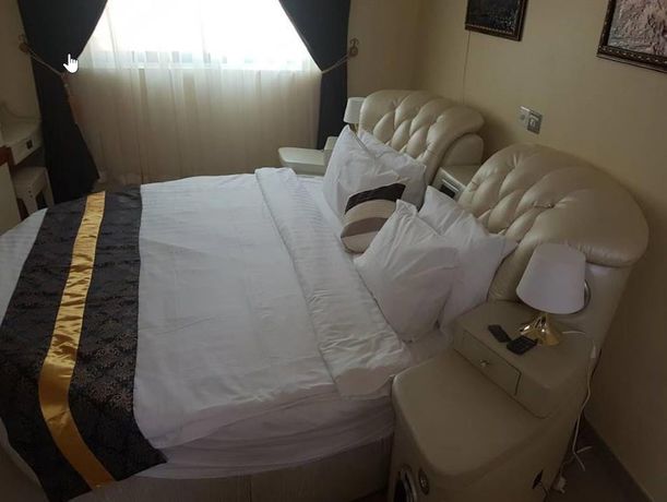 Imagen de la habitación del Hotel Jobyco. Foto 13