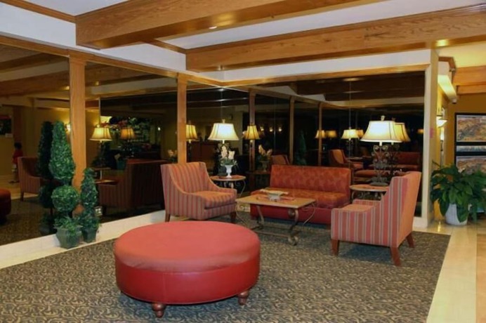 Imagen de los interiores del Hotel Jockey Club Suites. Foto 17